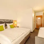 Szálloda Highway 3*