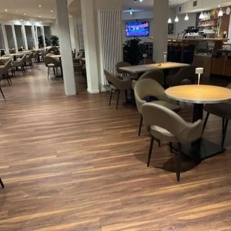 海威高速公路酒店