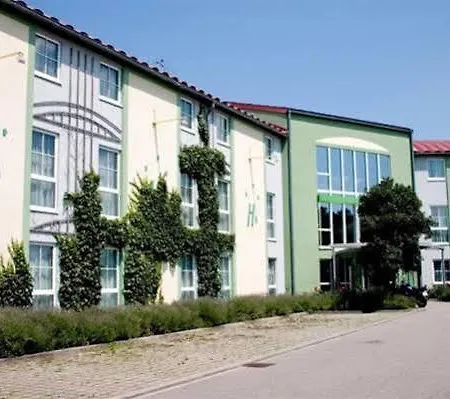 Highway Hotel