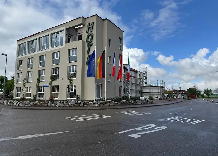 هاي وي فندق 3*