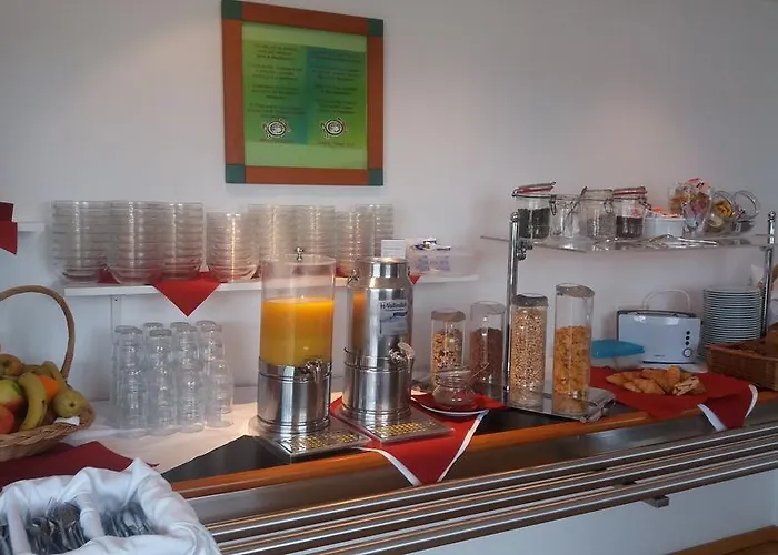 هاي وي فندق 3*