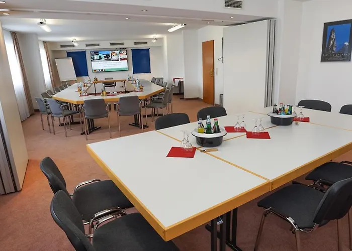 فندق هاي وي 3*